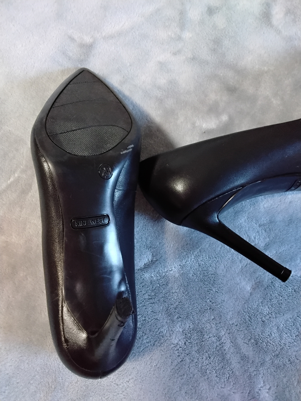 Nine West Black Pointed Toe Leather Pumps - Picture 9 of 9